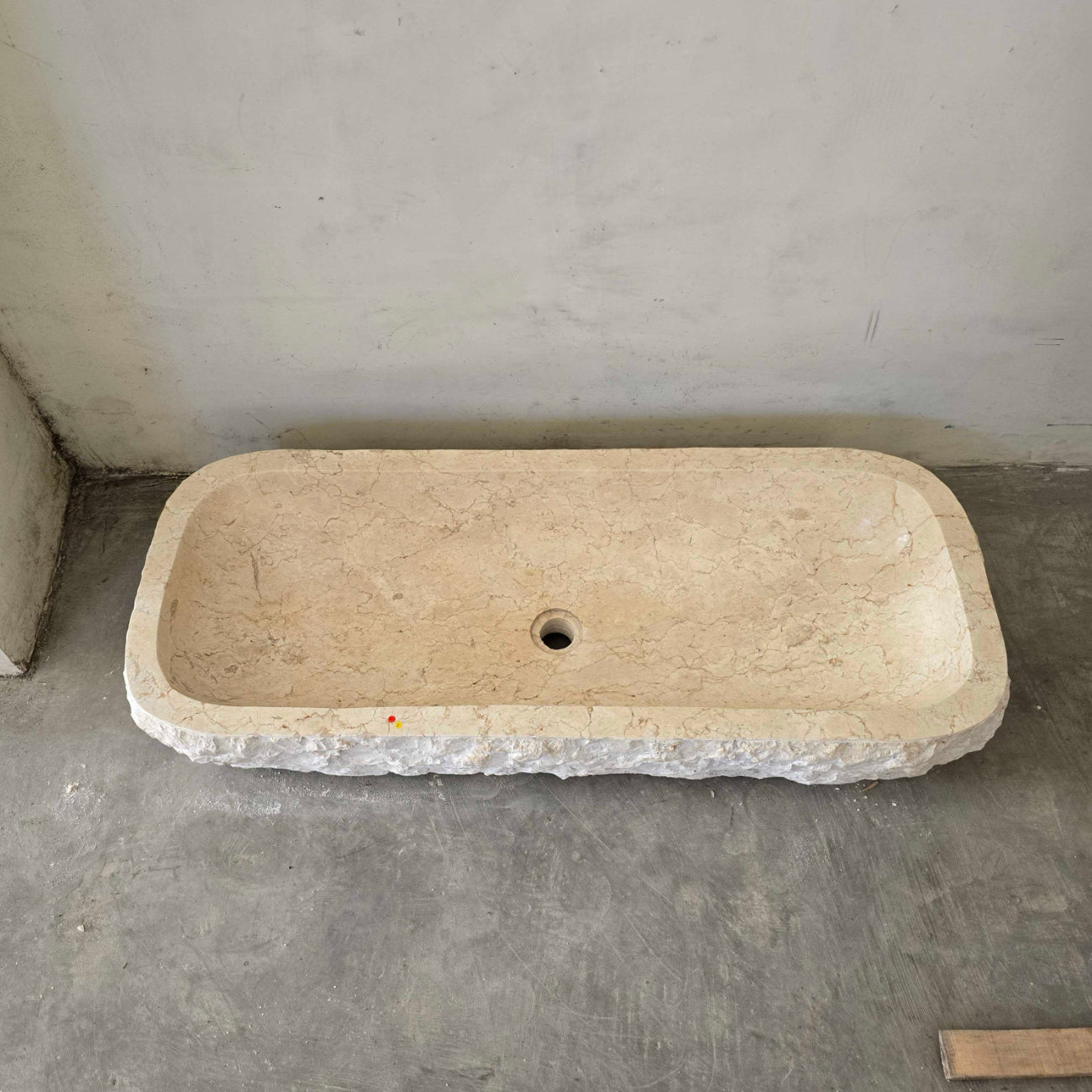 Marble stone basin – 101 x 42 x 17cm – Paradise Living Co.