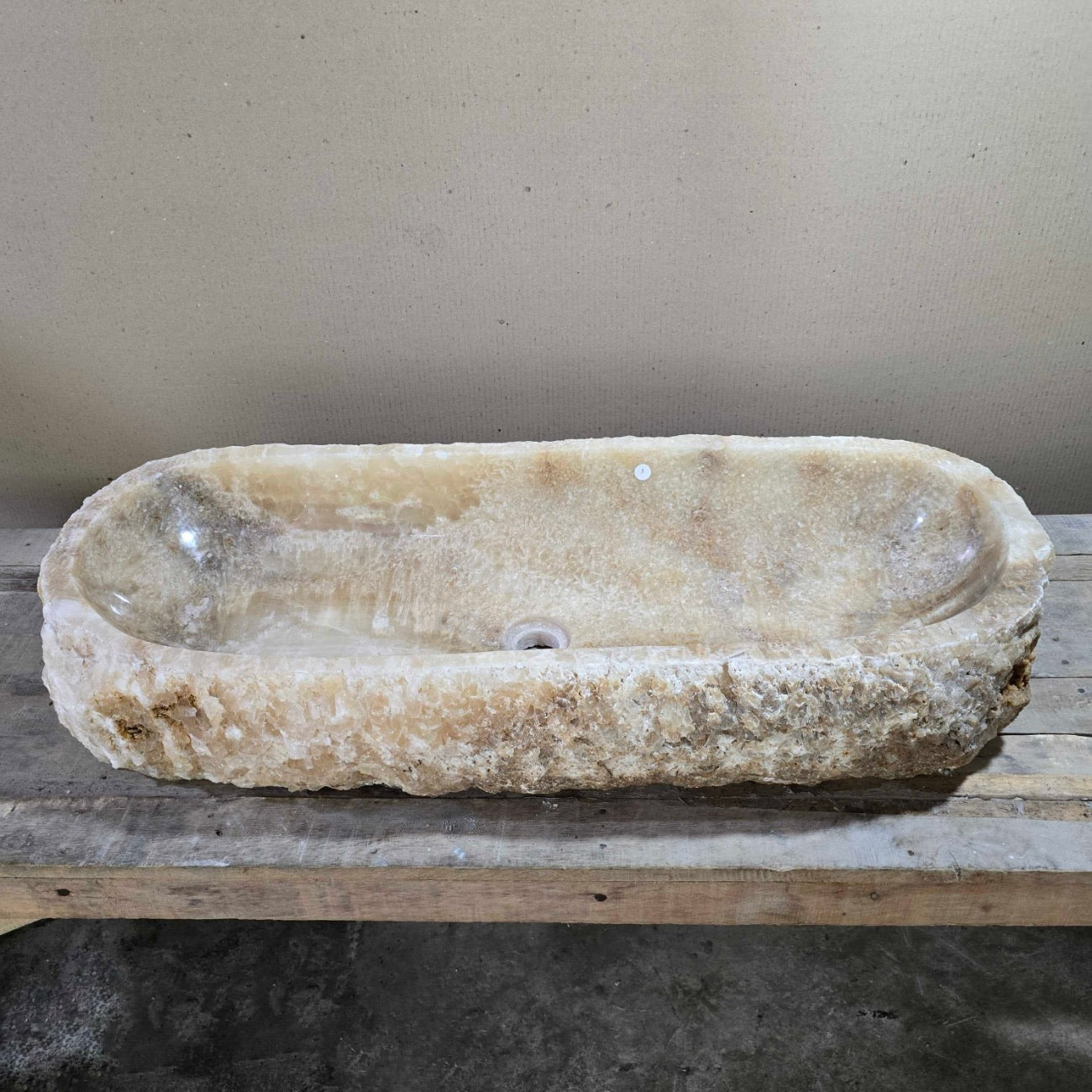 Onyx stone basin – oval – 91 x 40 x 16cm – Paradise Living Co.