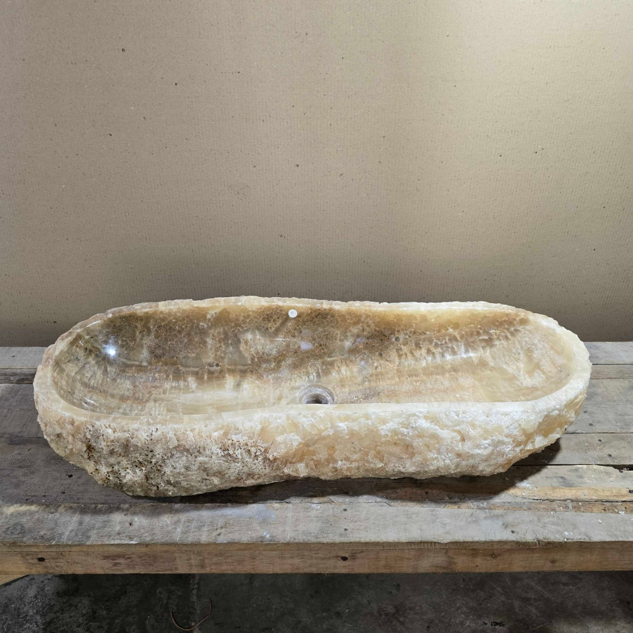 Onyx stone basin – oval – 91 x 38 x 16cm – Paradise Living Co.