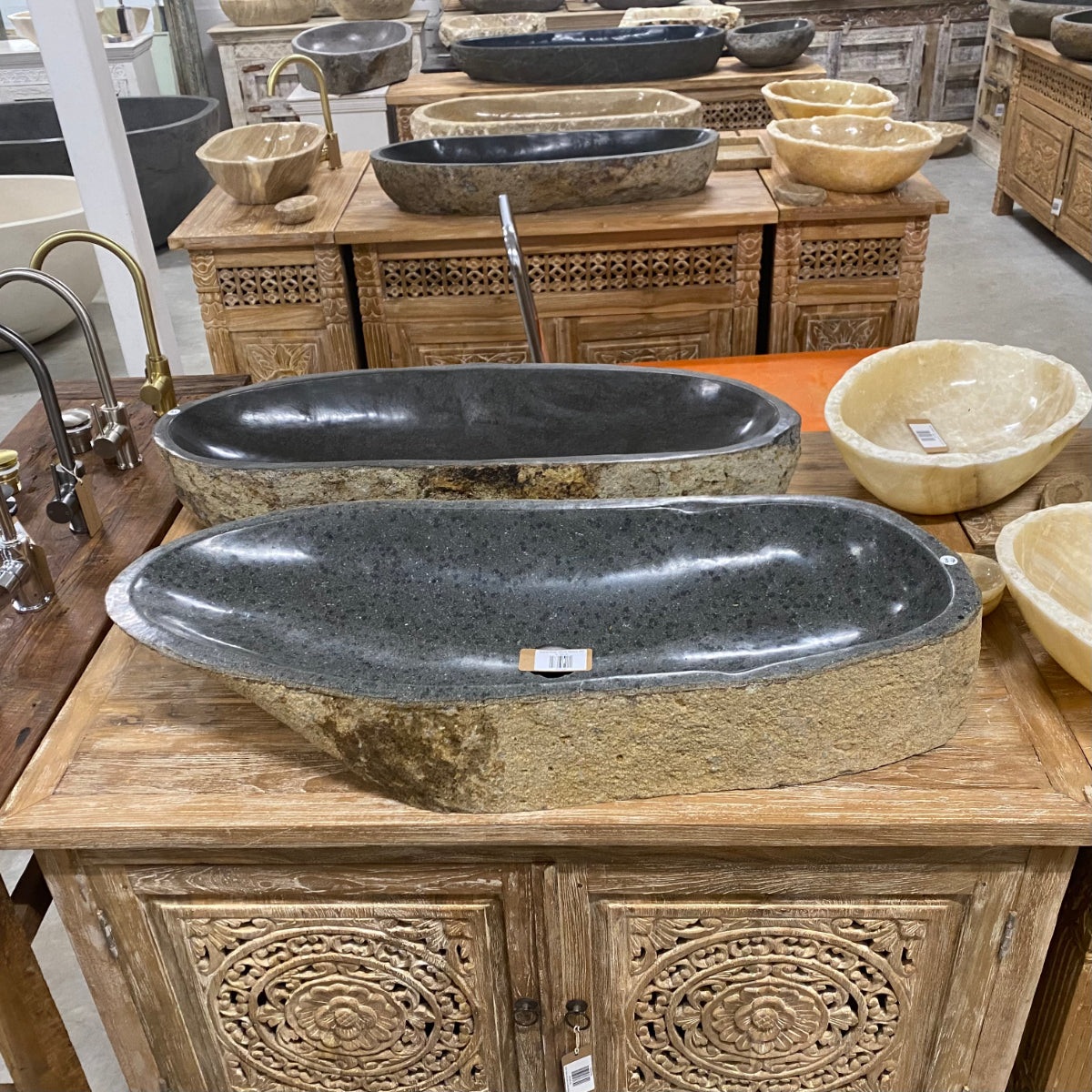 River stone basin – 102 x 42 x 15cm – Paradise Living Co.
