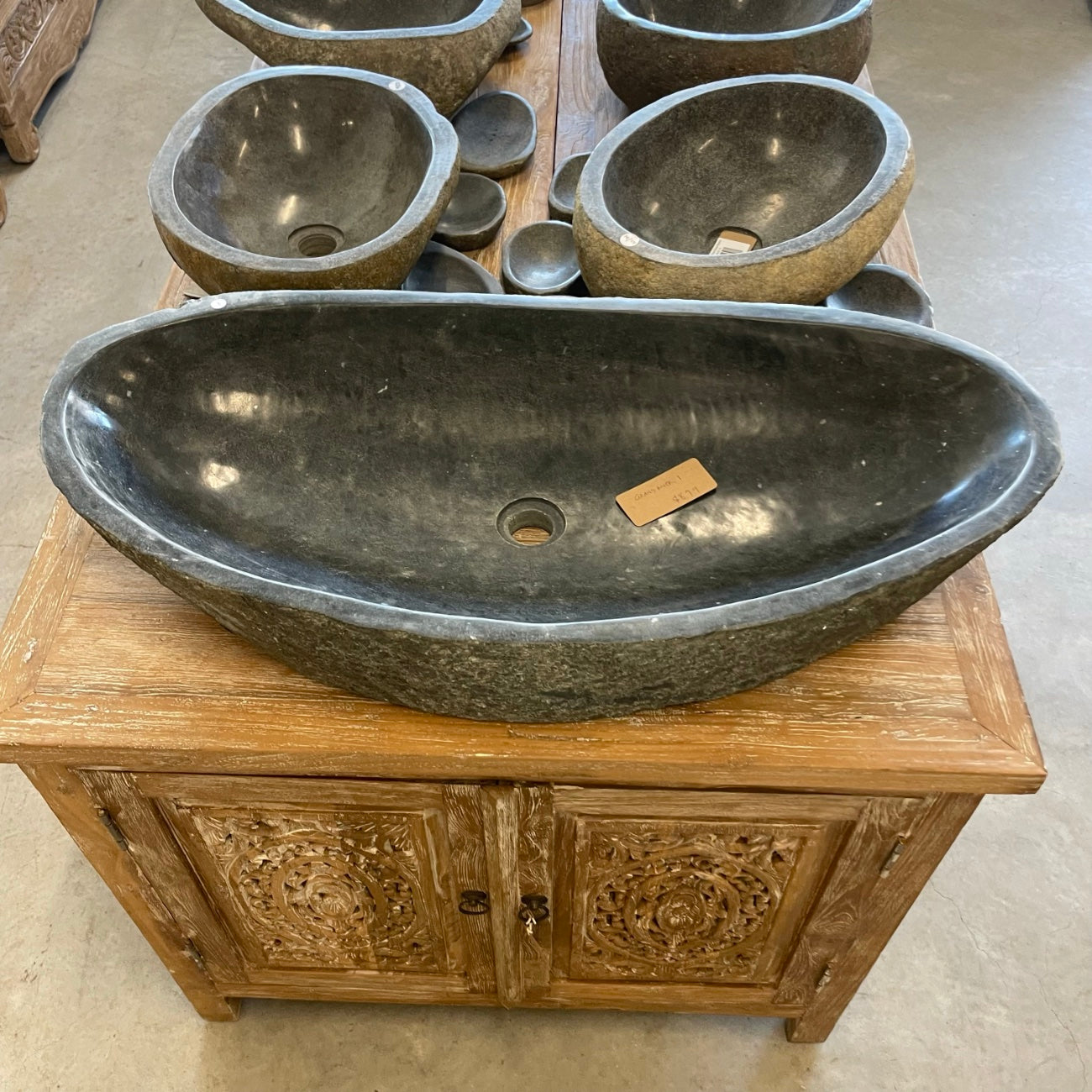 River stone basin – 87 x 42 x 15cm – Paradise Living Co.
