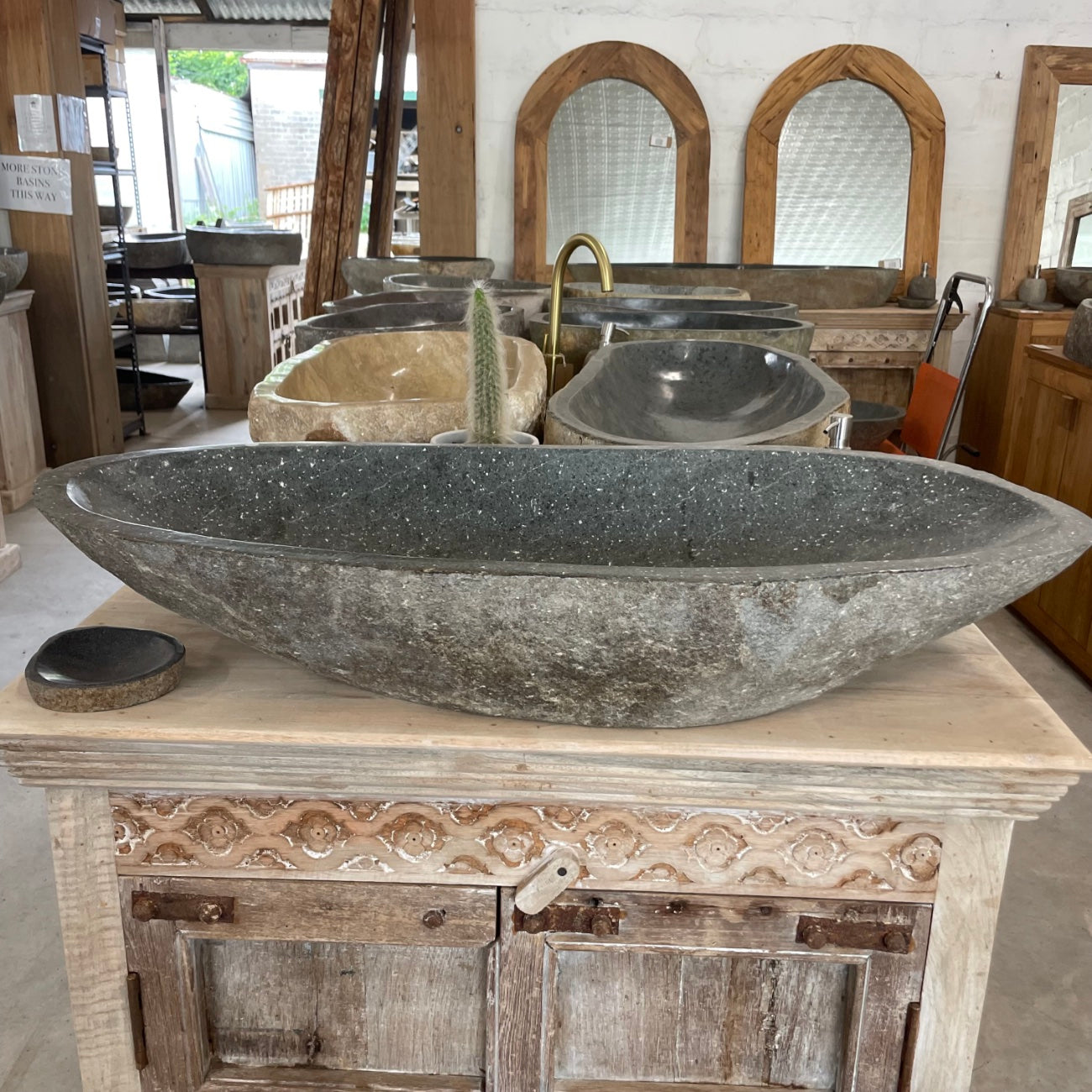 River stone basin – 96 x 47 x 15cm – Paradise Living Co.