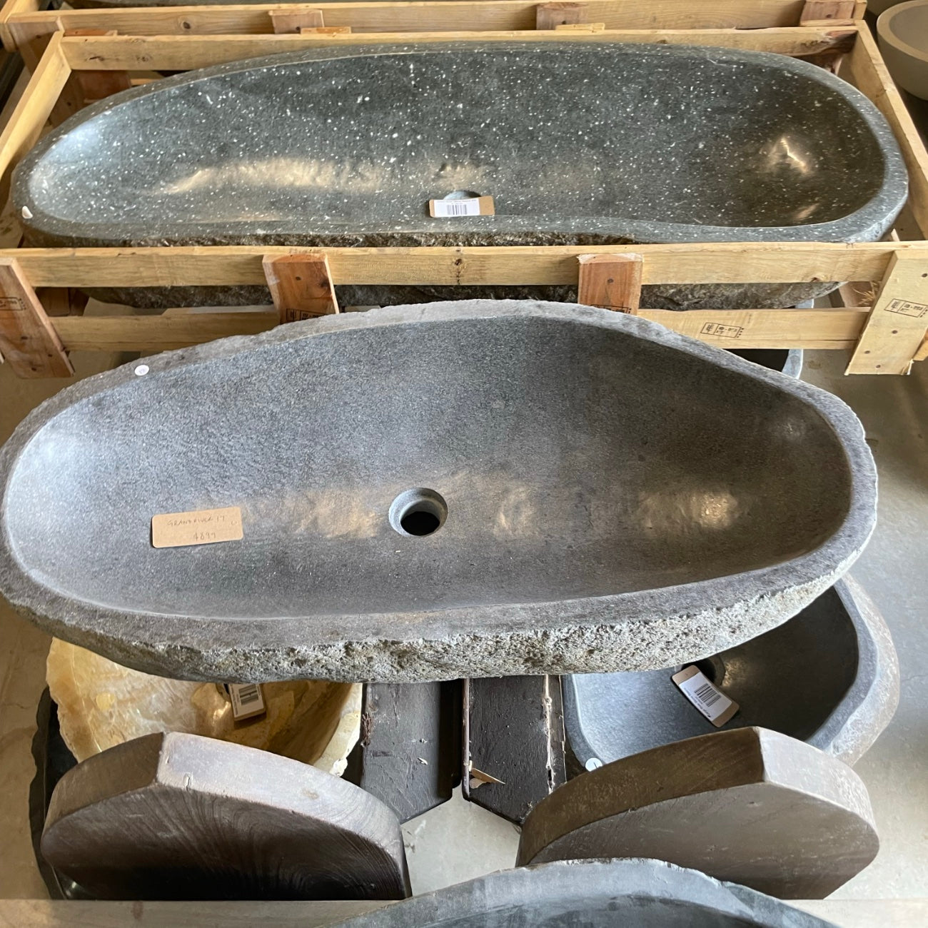 River stone basin – 87 x 41cm – Paradise Living Co.