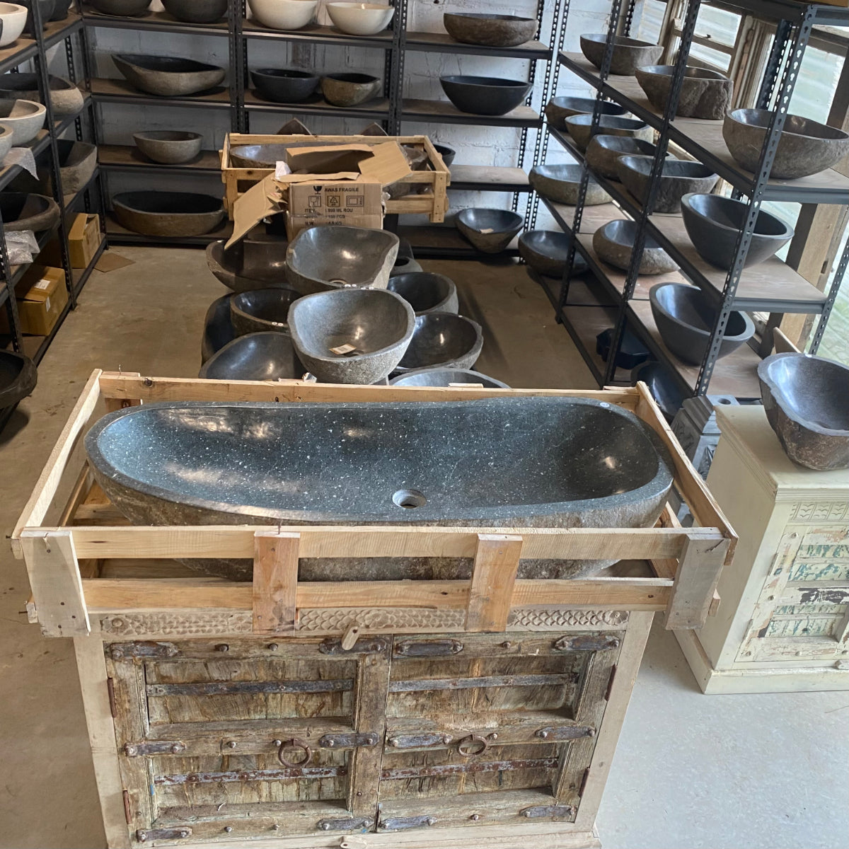 River stone basin – 103 x 48 x 15cm – Paradise Living Co.