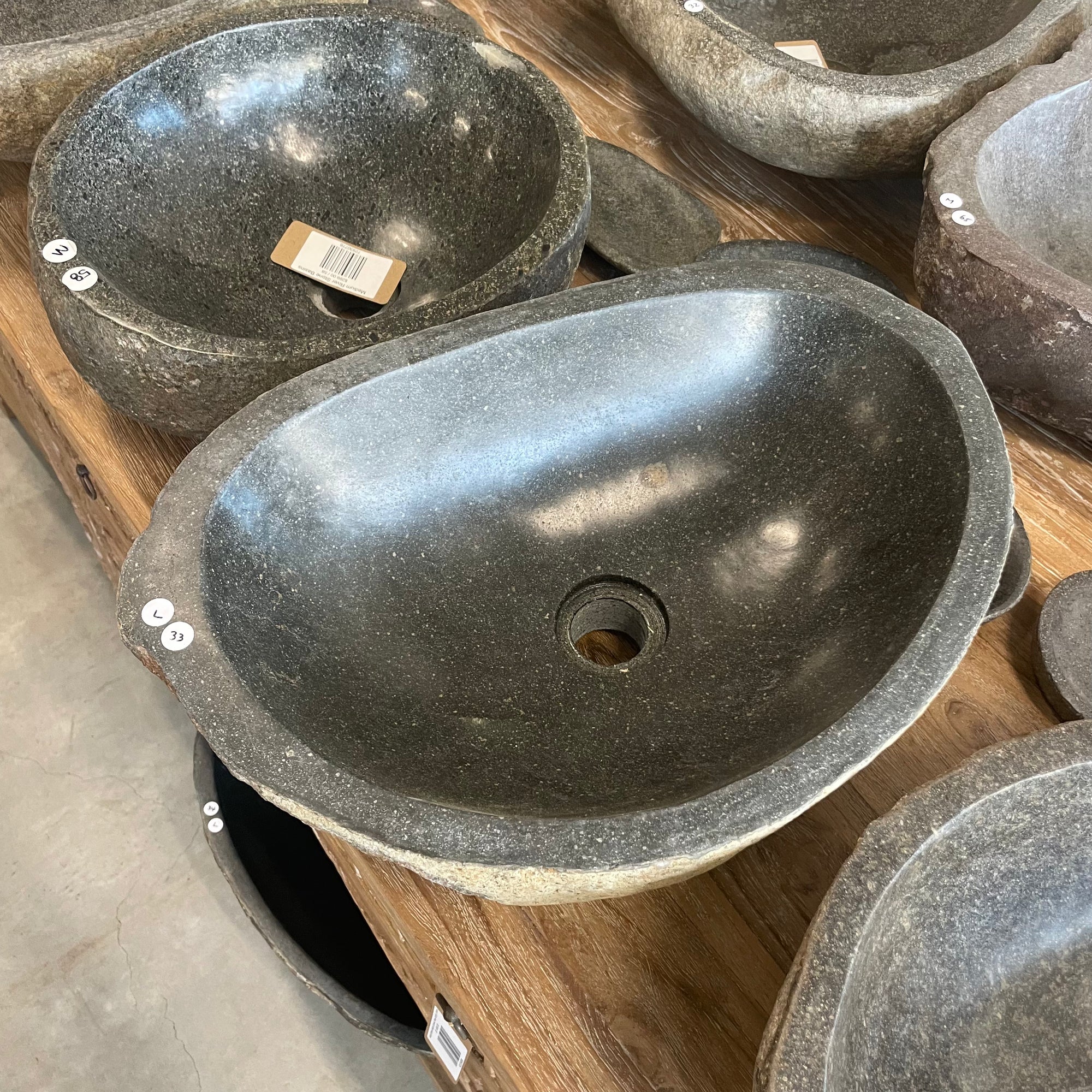 River stone basin – 47.5 x 32.5 x 15cm – Paradise Living Co.