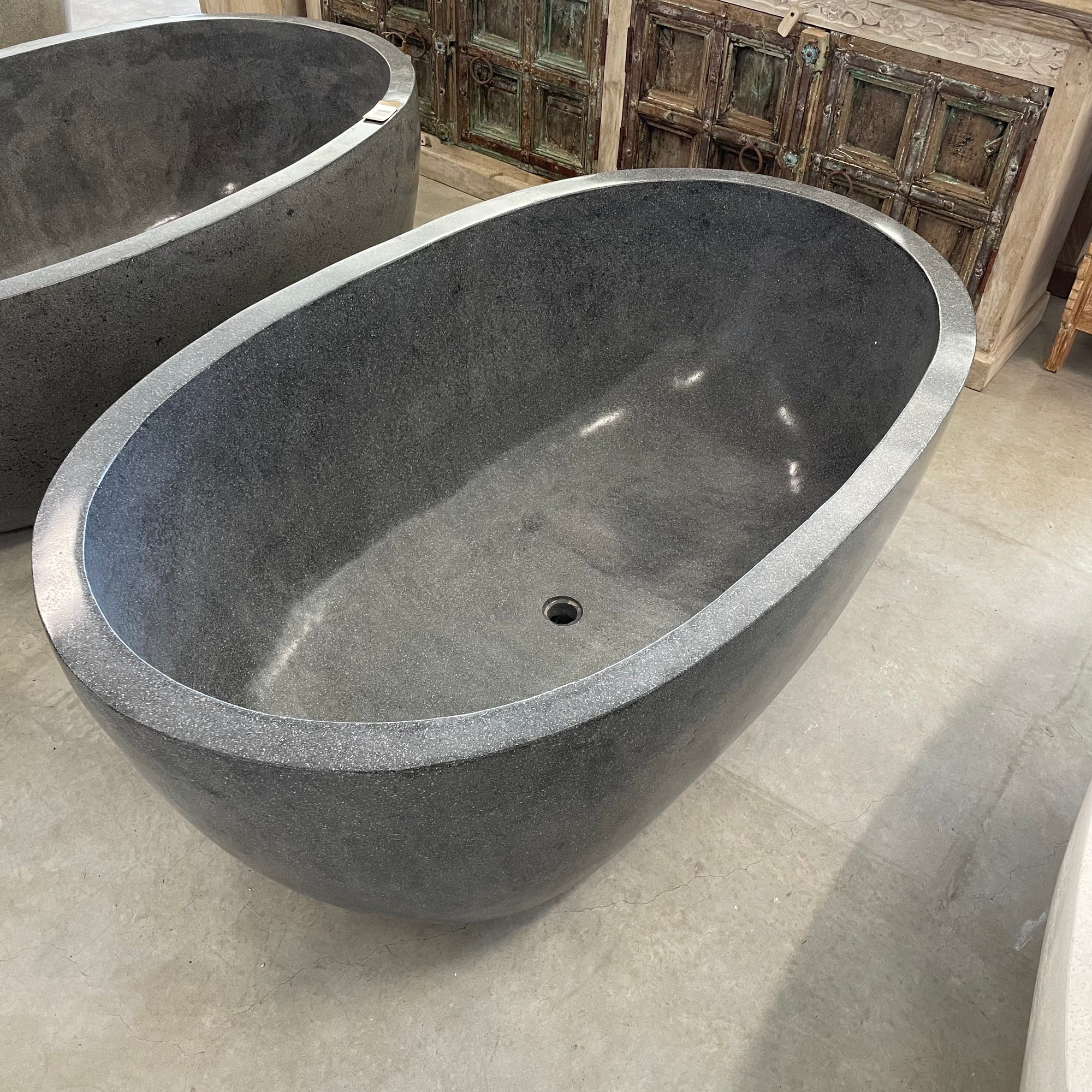 Freestanding Oval Terrazzo Stone Bath 1500mm – Dark Grey | Handmade