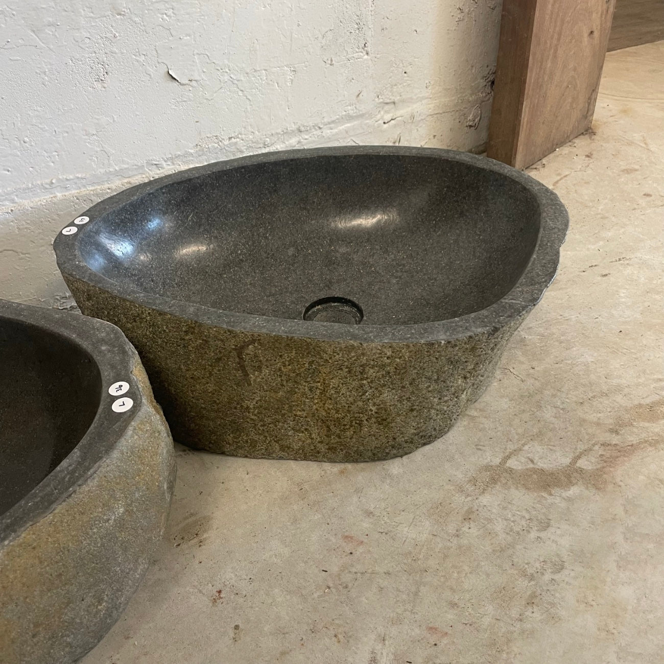 River stone basin – Paradise Living Co.