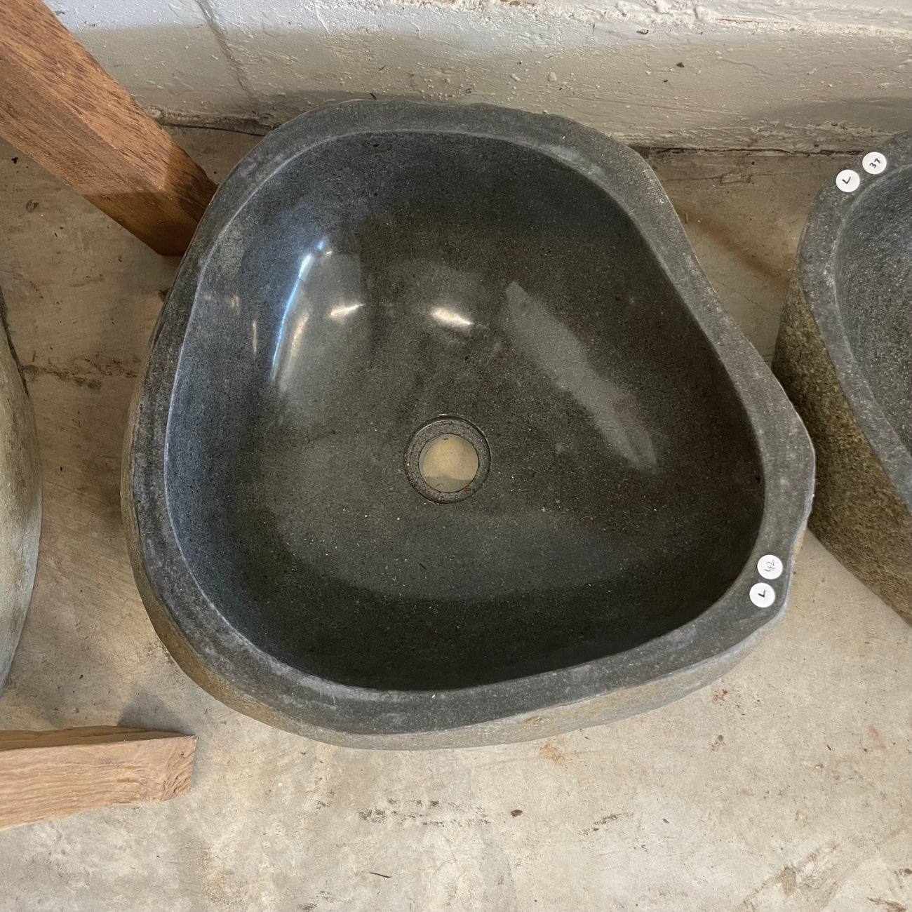 River stone basin – 44 x 43 x 17cm – Paradise Living Co.