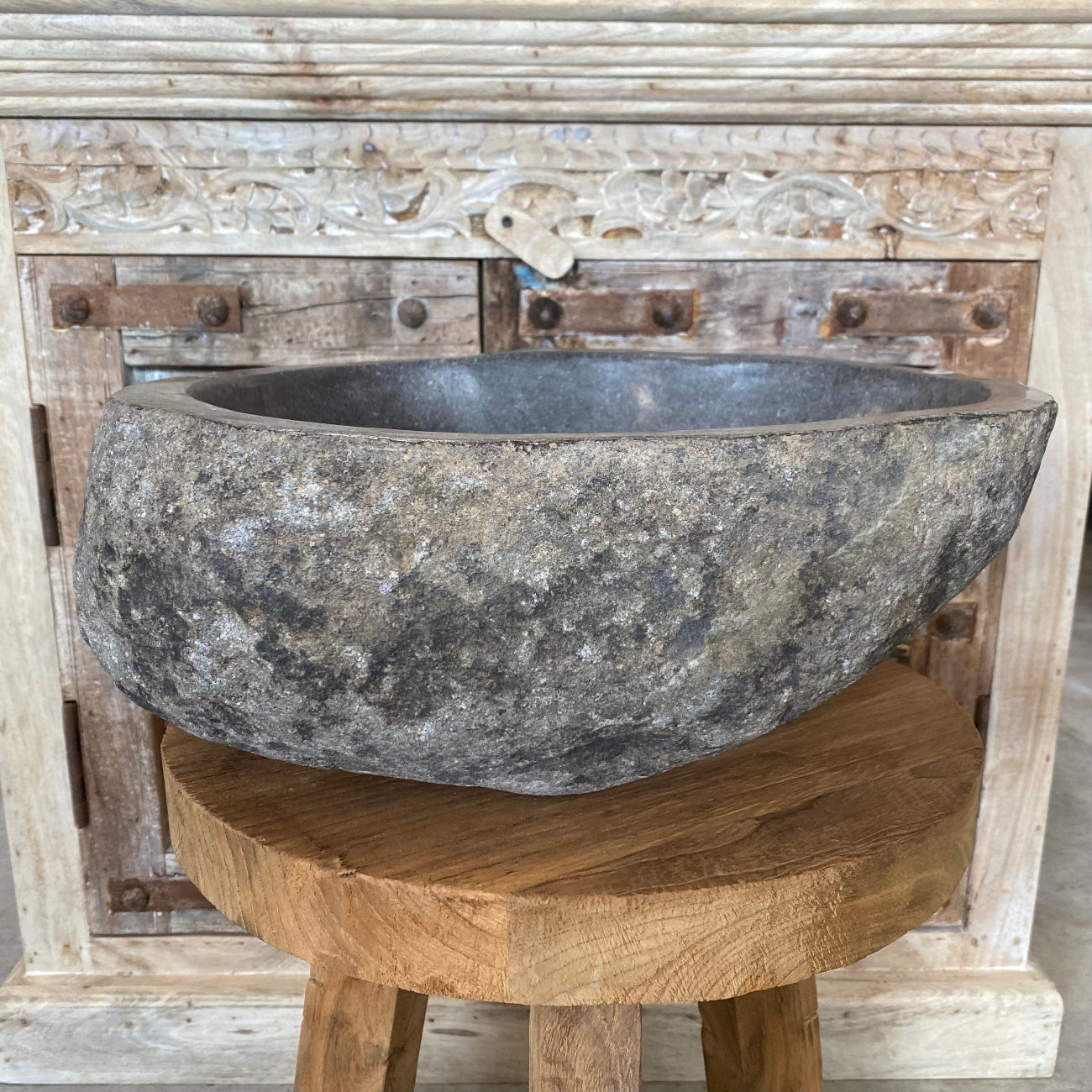 River stone basin – 38.5 x 30 x 14cm – Paradise Living Co.