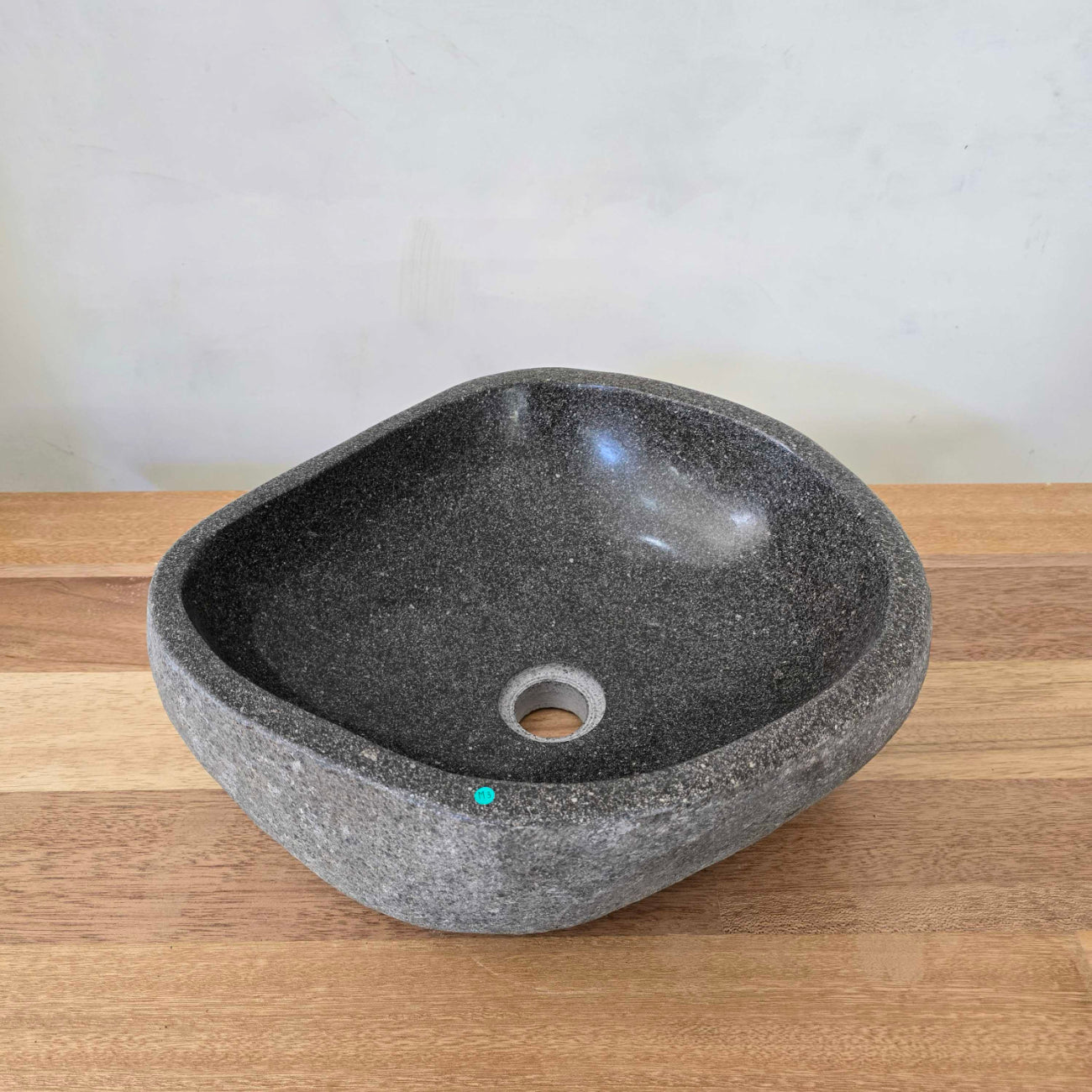 River stone basin – 41.5 x 38.4cm – Paradise Living Co.