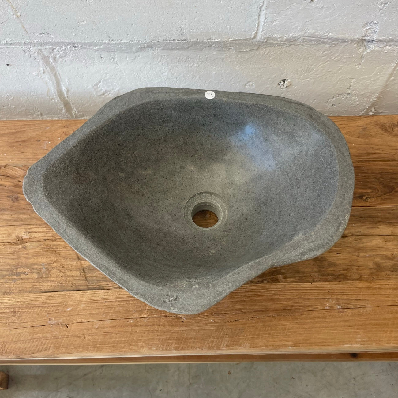 River stone basin – 41 x 31.5 x 14.5cm – Paradise Living Co.