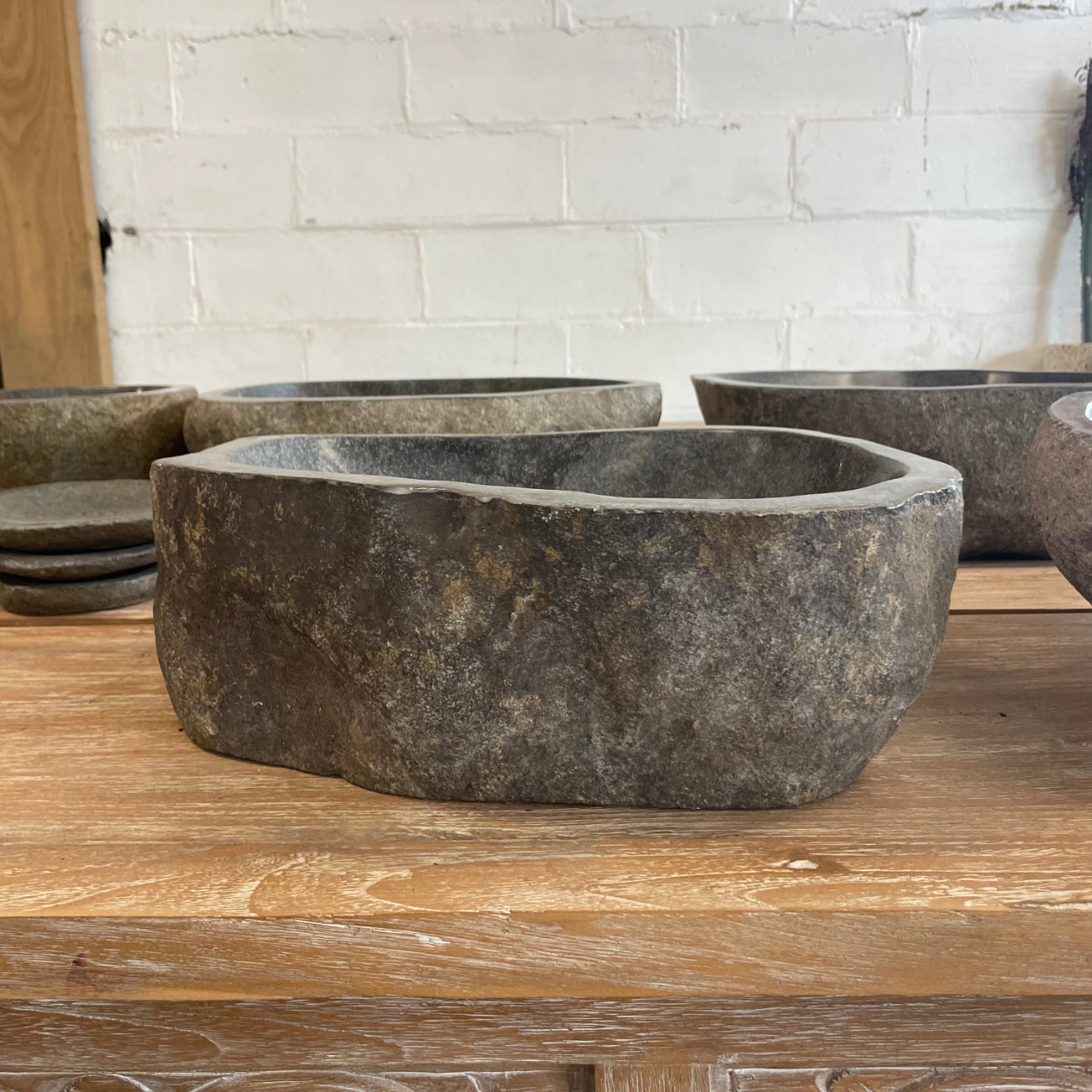 River stone basin – 44 x 32.5 x 15cm – Paradise Living Co.