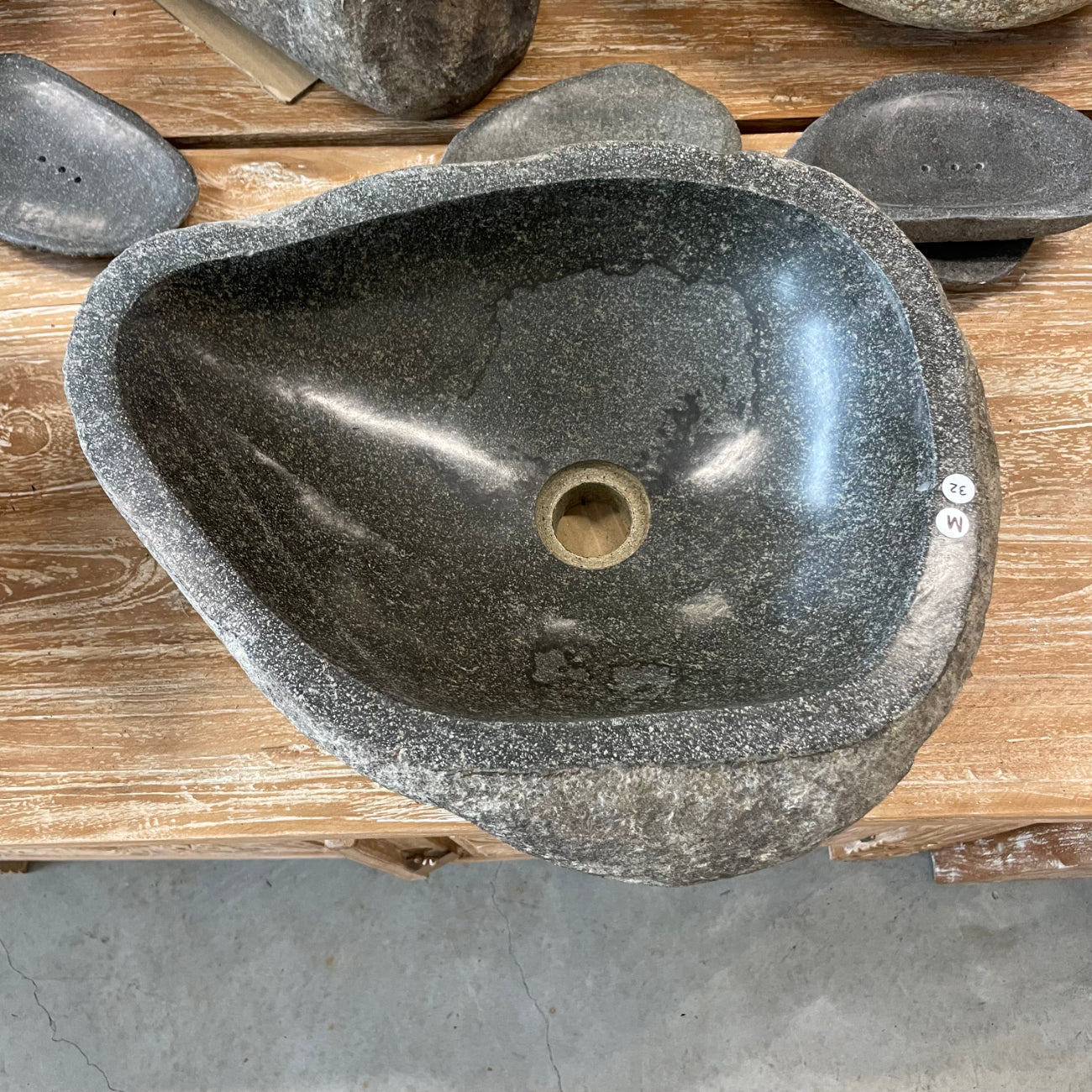 River stone basin – 44.5 x 39 x 15cm – Paradise Living Co.