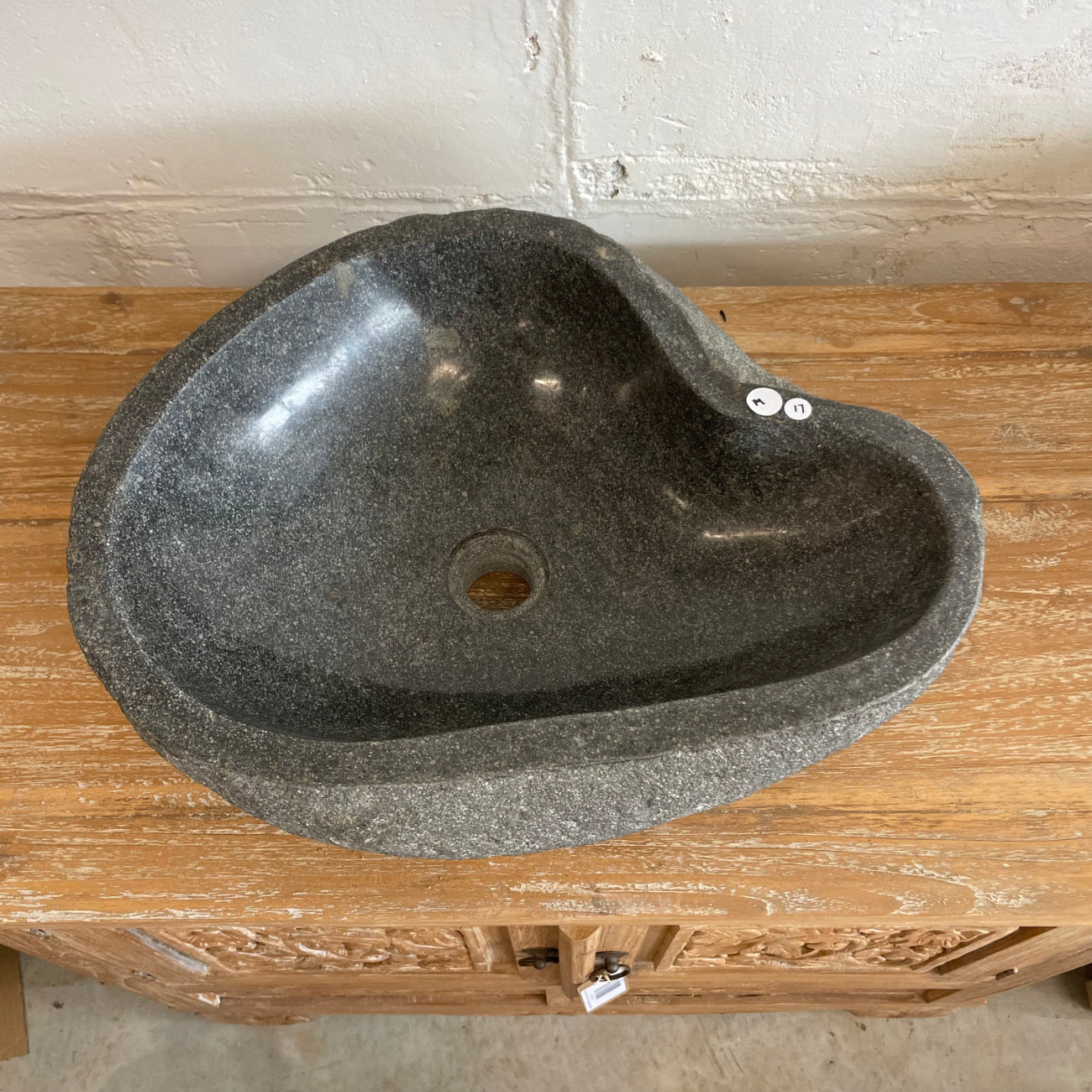 River stone basin – 47 x 37 x 15cm – Paradise Living Co.