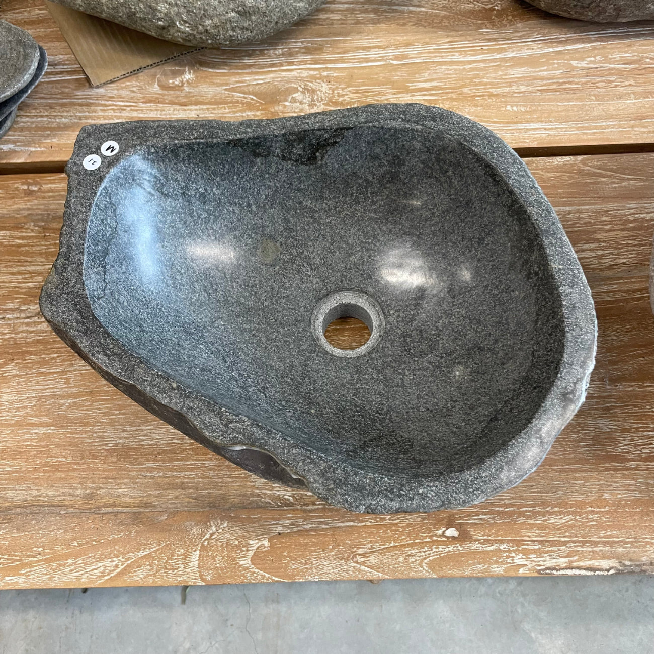 River stone basin – 44 x 32.5 x 15cm – Paradise Living Co.