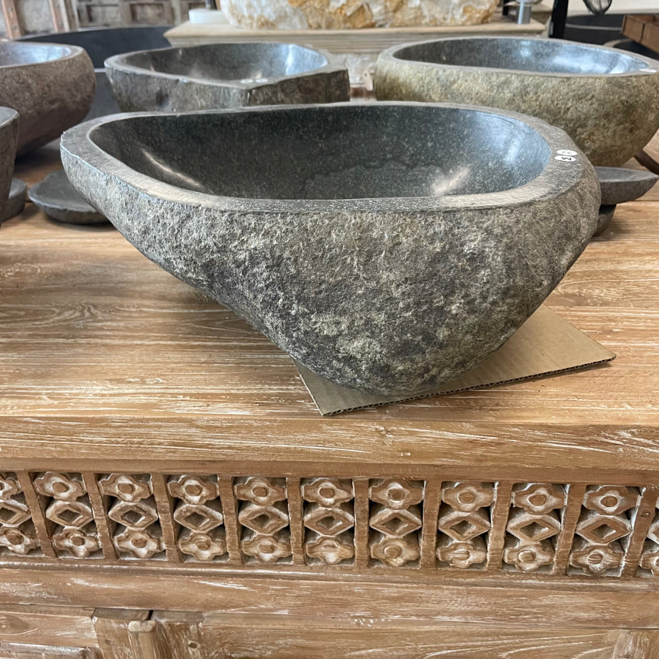 River stone basin – 44.5 x 39 x 15cm – Paradise Living Co.