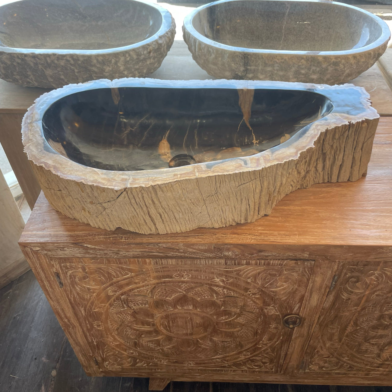 Fossilised wood basin – 76.5 x 38.5 x 15cm – Paradise Living Co.