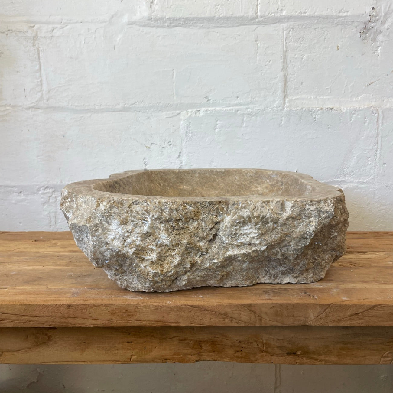 Onyx stone basin – 48 x 42 x 15.3cm – Paradise Living Co.
