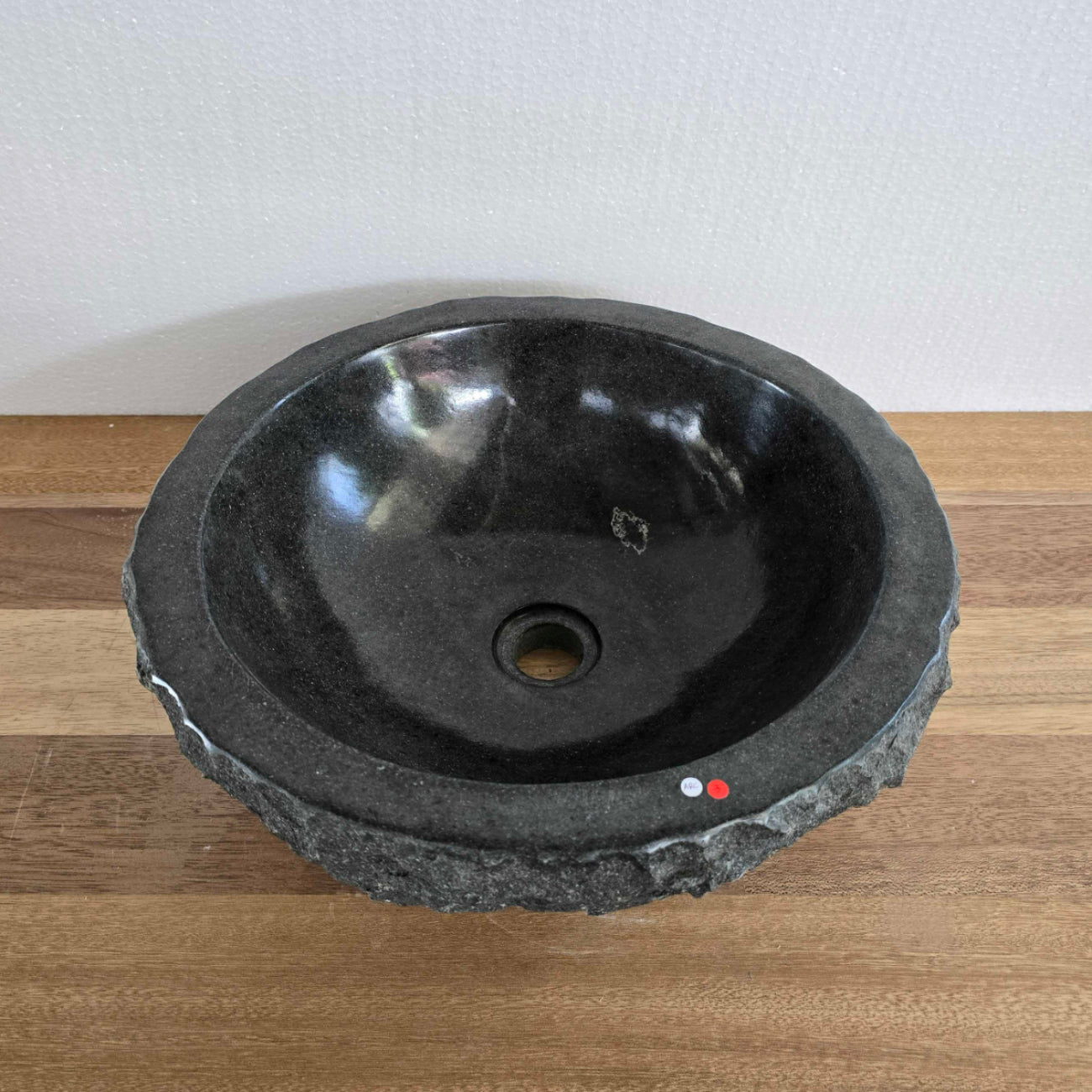 Chisel andesite stone basin – round – Paradise Living Co.