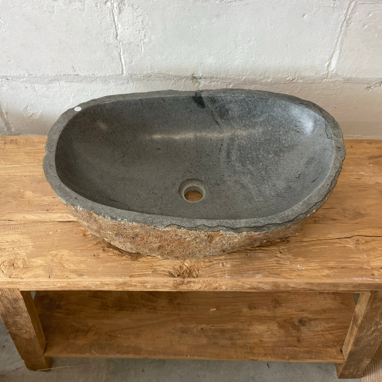 River stone basin – 59.5 x 38.5 x 15.5cm – Paradise Living Co.
