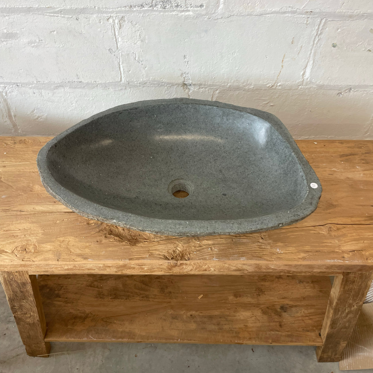 River stone basin – 60.5 x 40.5 x 15cm – Paradise Living Co.