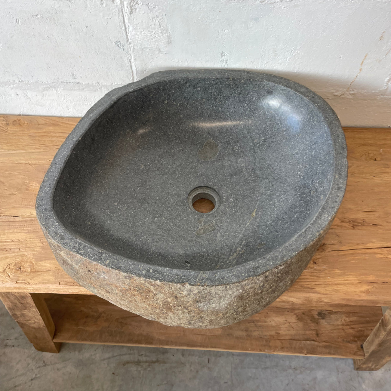 River stone basin – 53.5 x 44.5 x 15.5cm – Paradise Living Co.