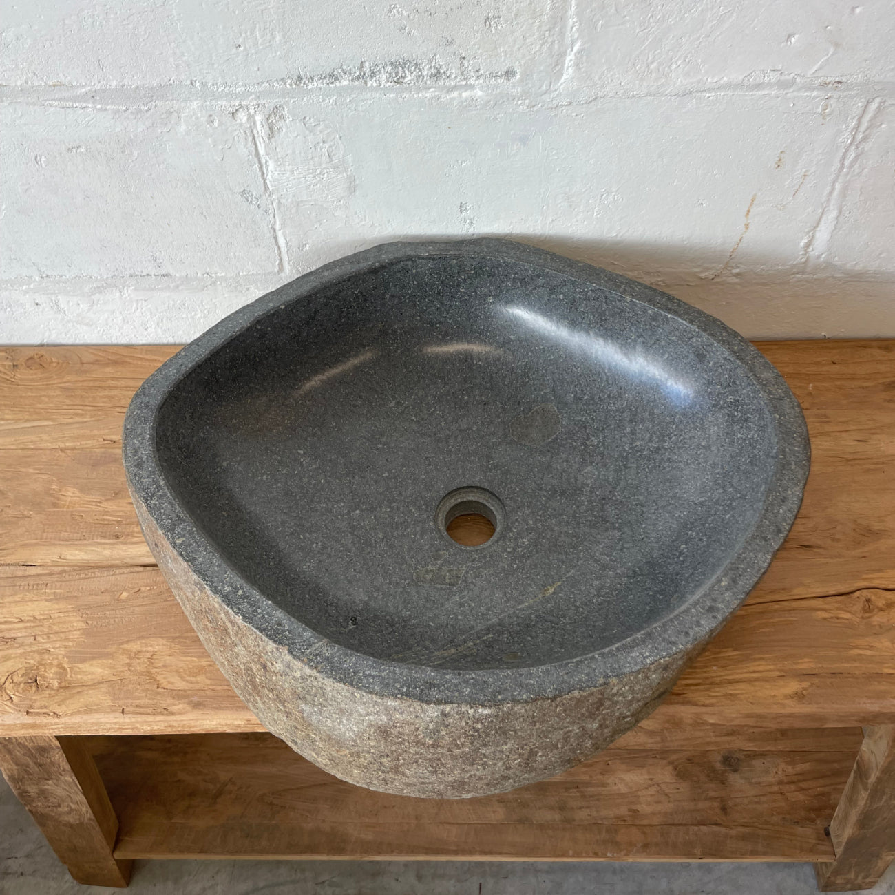 River stone basin – 53.5 x 44.5 x 15.5cm – Paradise Living Co.