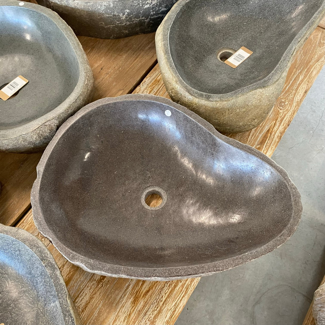 River stone basin – 57 x 44 x 15cm – Paradise Living Co.