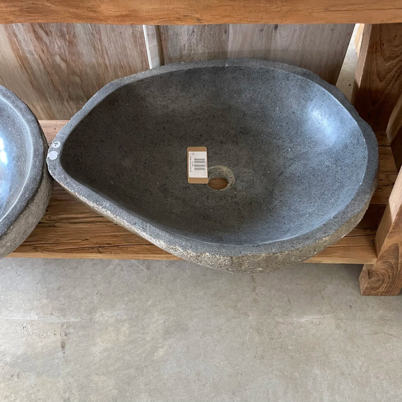 River stone basin – 58.5 x 45 x 15cm – Paradise Living Co.