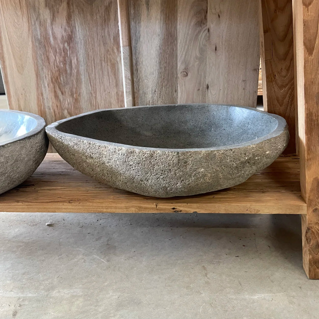 River stone basin – 58.5 x 45 x 15cm – Paradise Living Co.