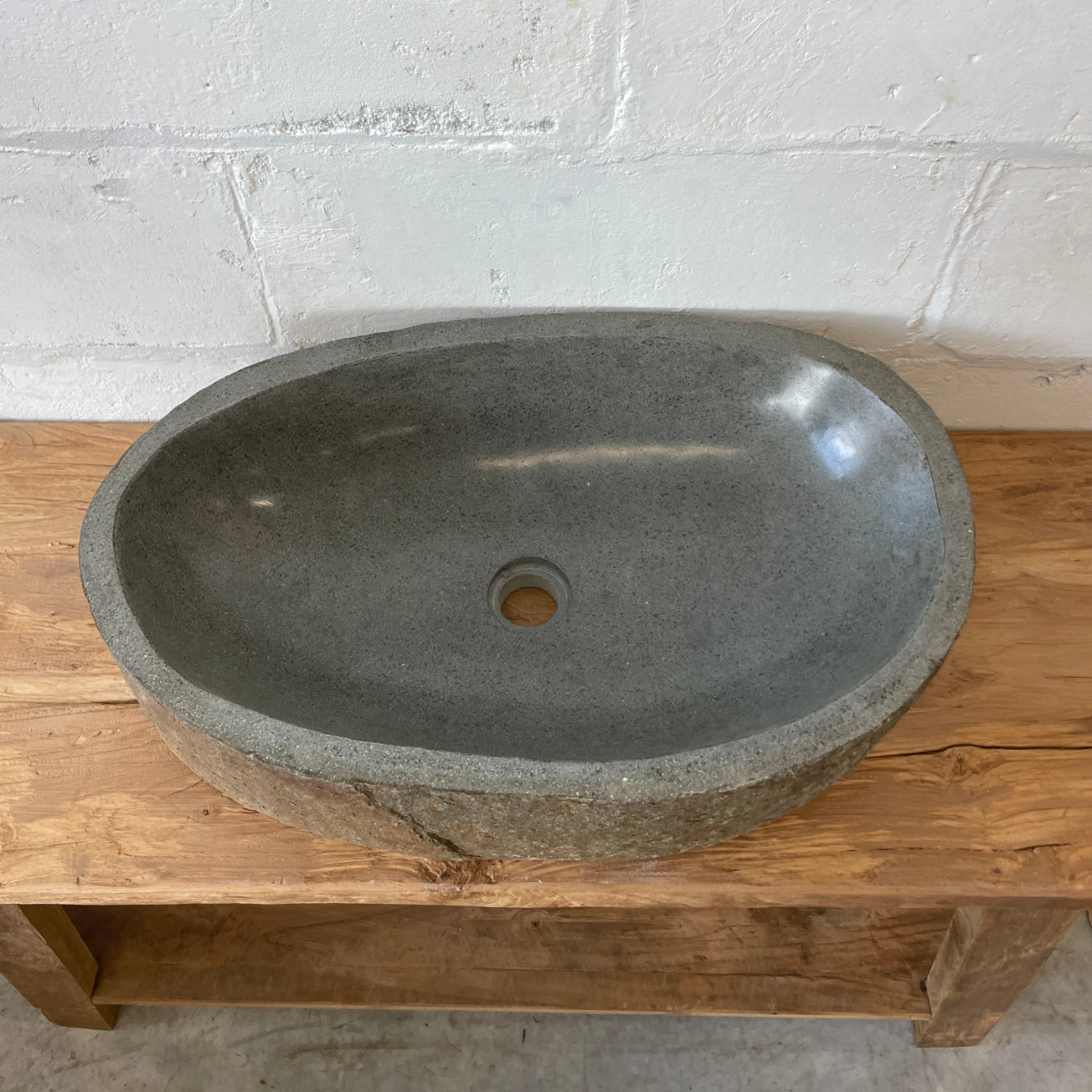 River stone basin – Paradise Living Co.