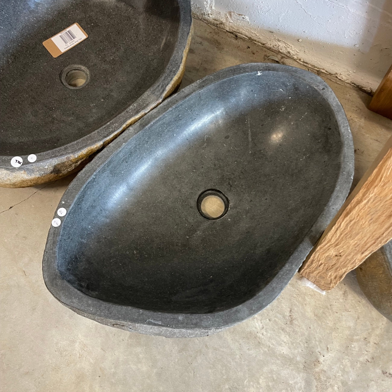River stone basin – 60 x 38 x 15cm – Paradise Living Co.