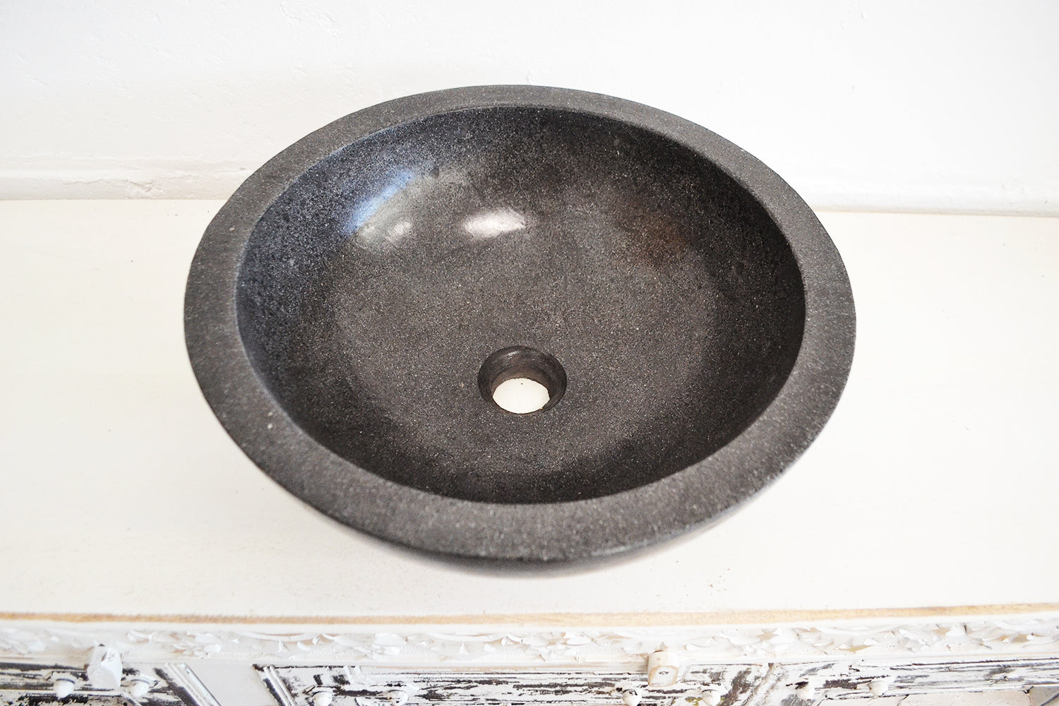 Concrete terrazzo stone basin – round – Paradise Living Co.