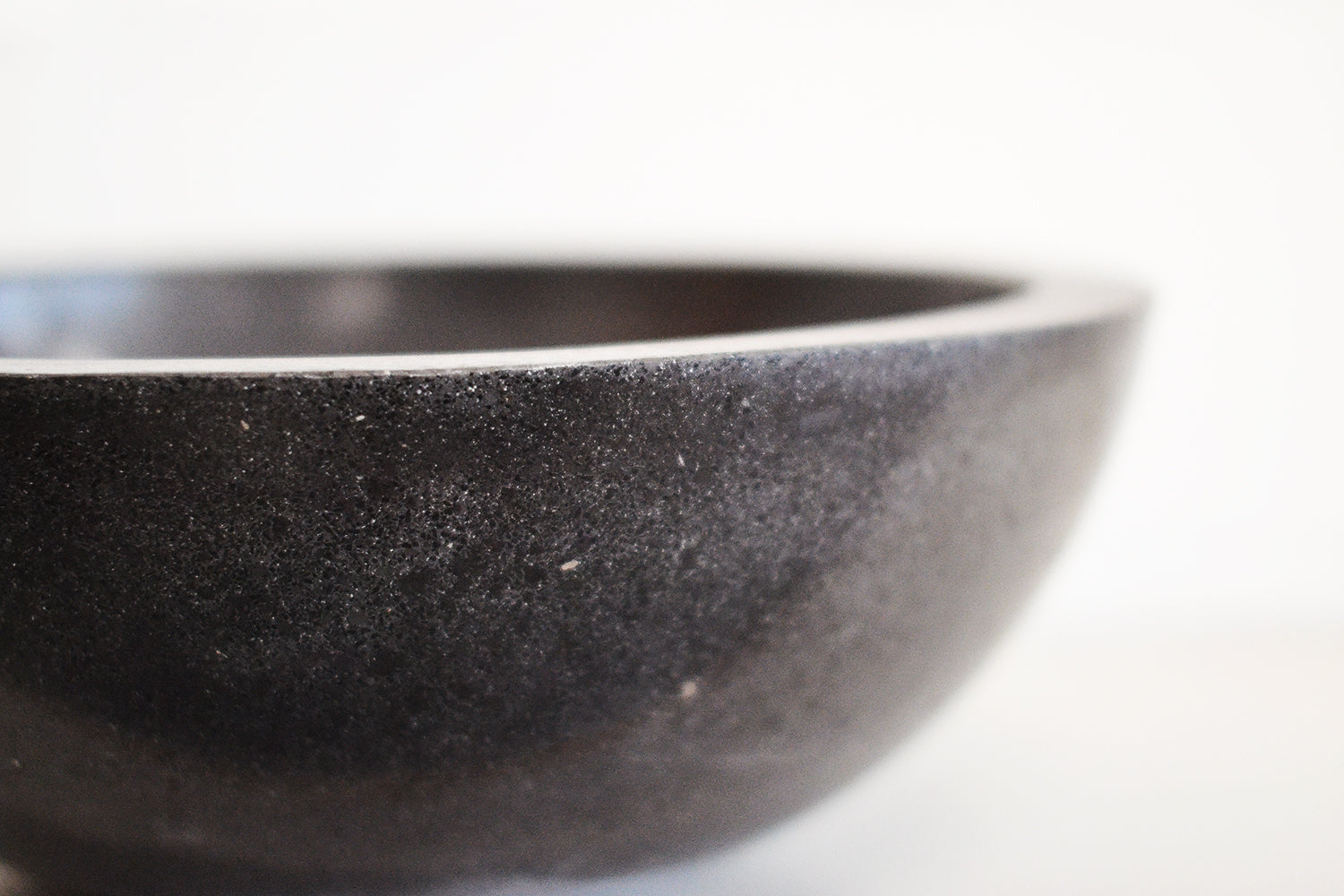 Concrete terrazzo stone basin – round – Paradise Living Co.
