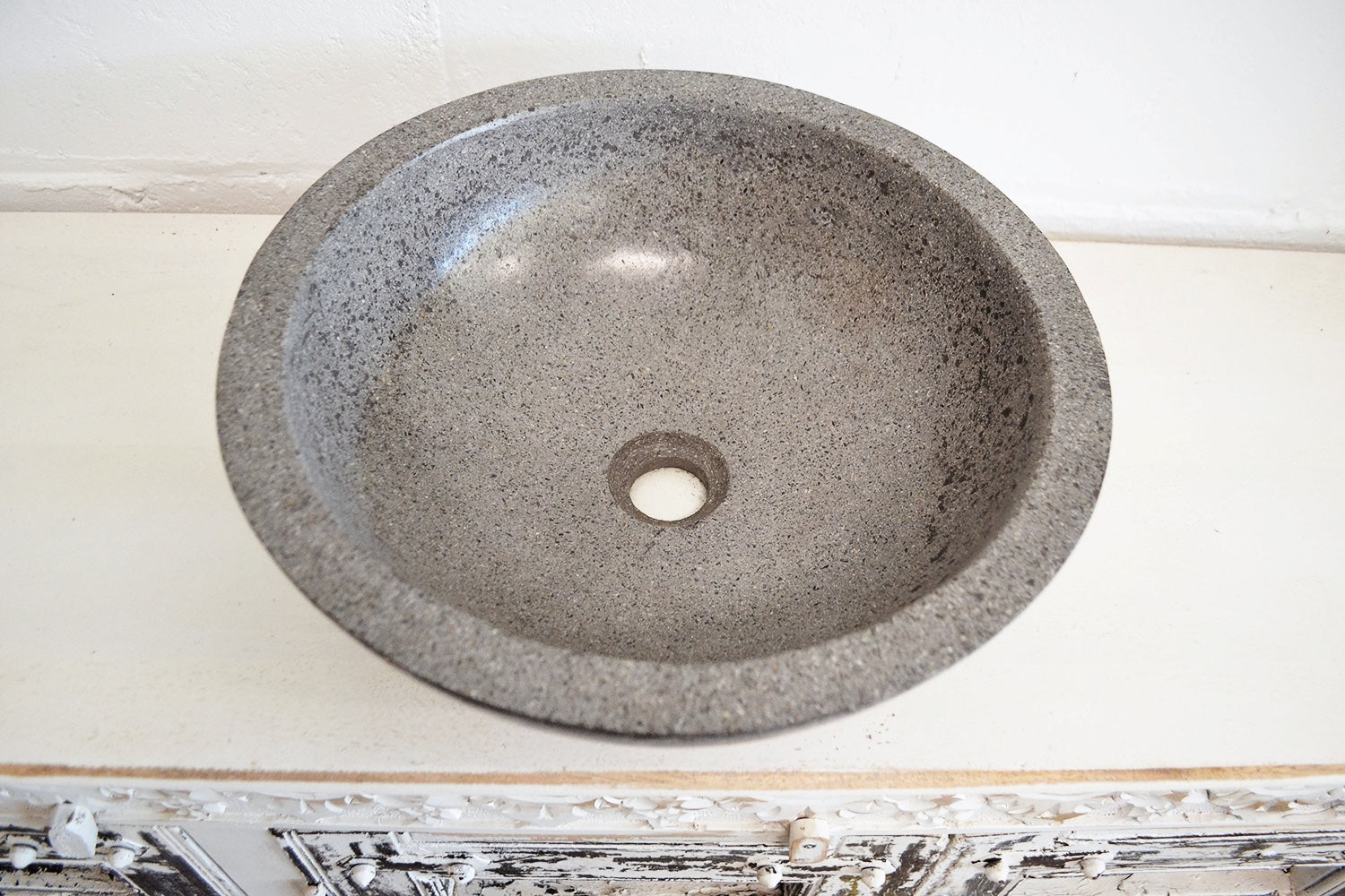 Concrete terrazzo stone basin – round – Paradise Living Co.