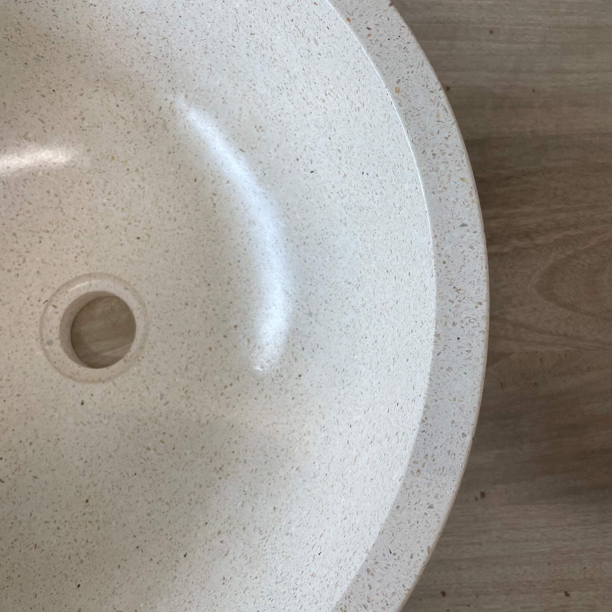 Concrete terrazzo stone basin – round – 40 x 40 x 15 x 2cm – Paradise Living Co.