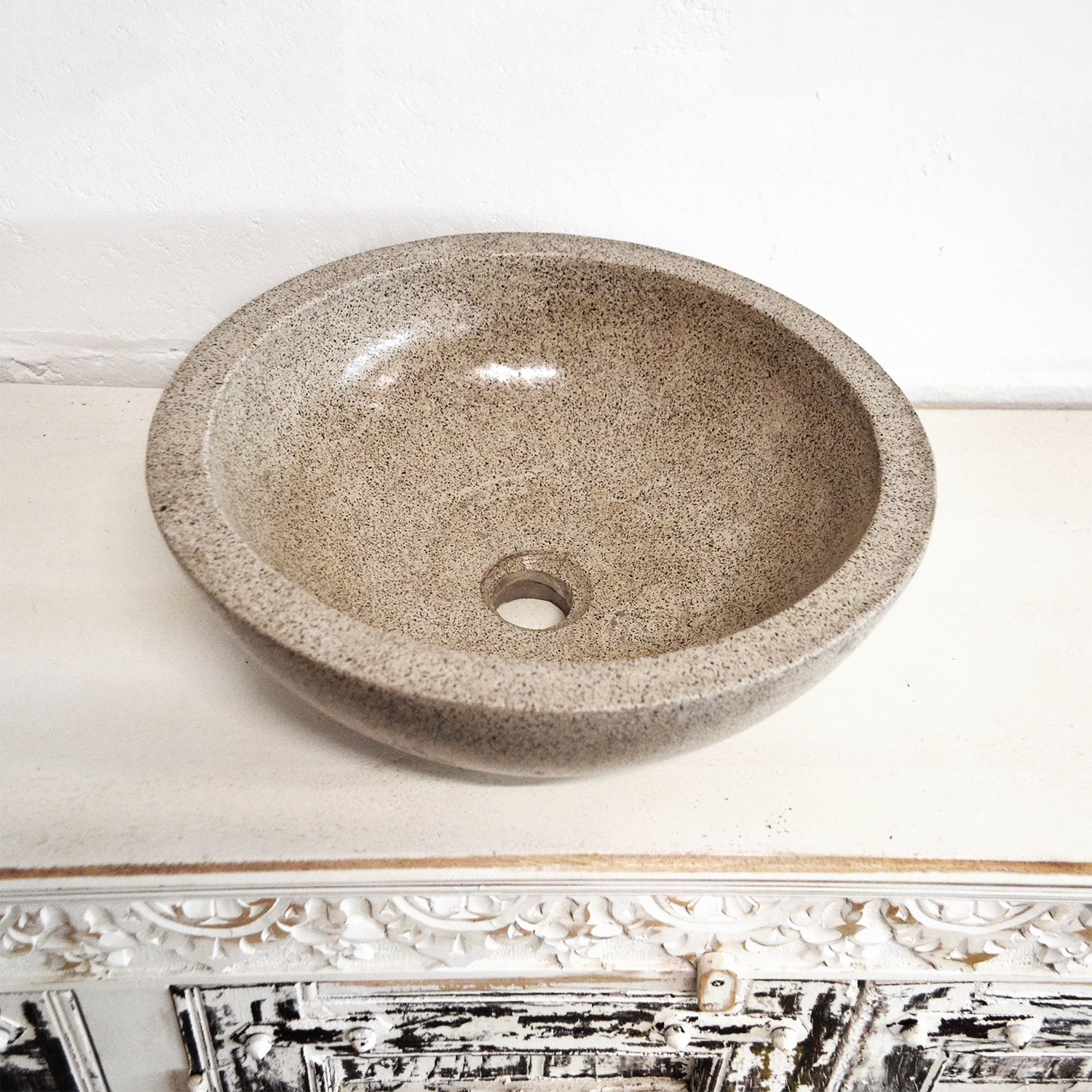 Concrete terrazzo stone basin – round – Paradise Living Co.